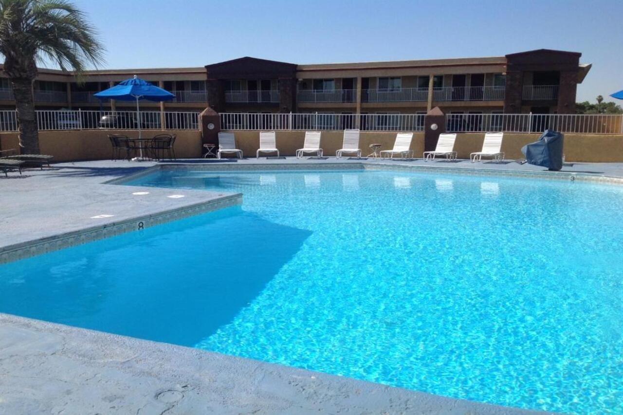 Americas Best Value Inn Hanford Zewnętrze zdjęcie