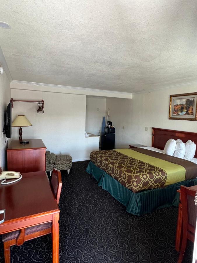 Americas Best Value Inn Hanford Zewnętrze zdjęcie